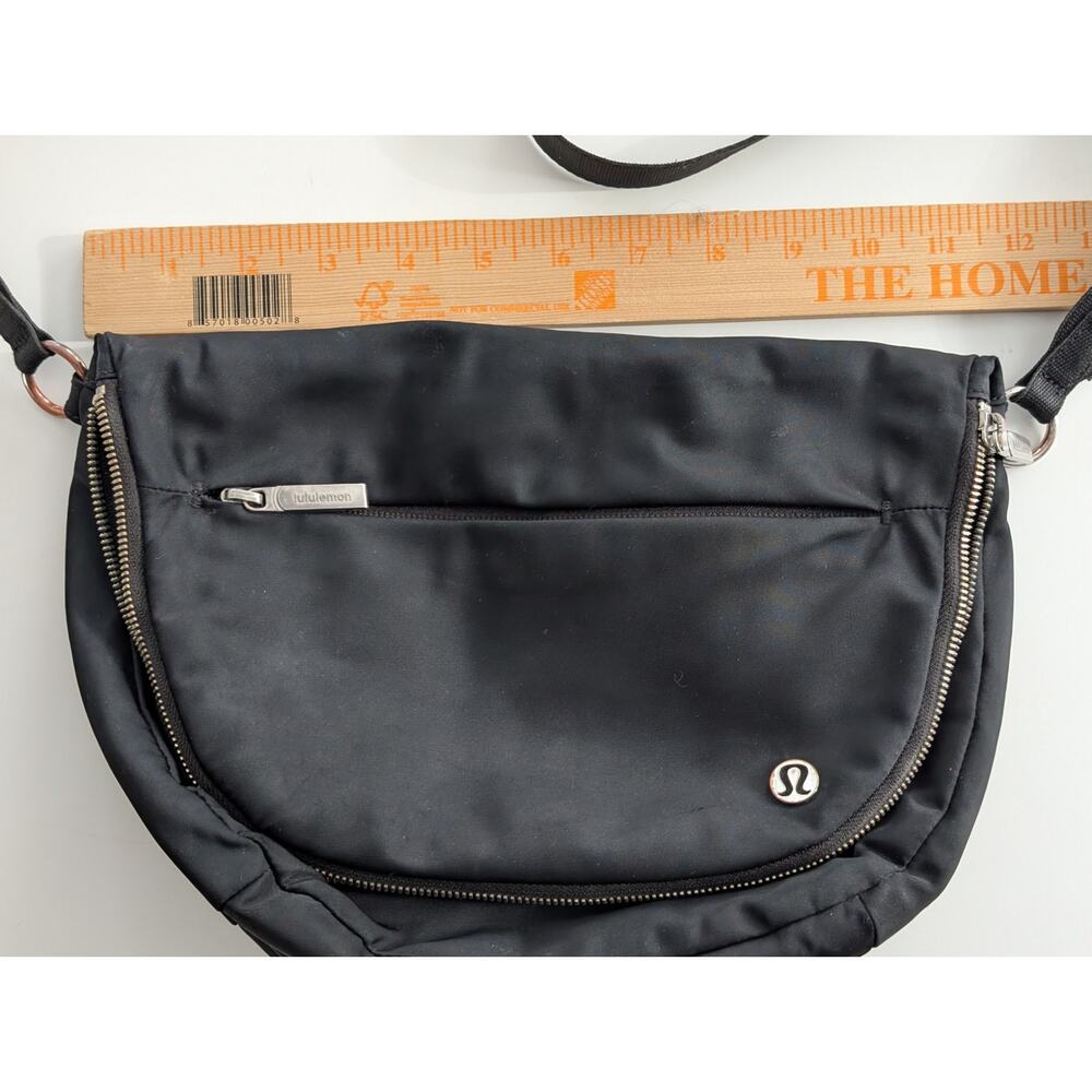 Lululemon All Night Festival Bag 5L *Large Black Crossbody Purse - Picture 8 of 9